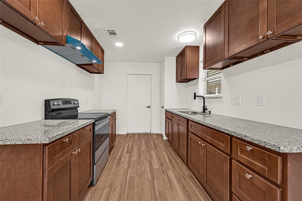 13327 N Thorntree Drive - Photo 10