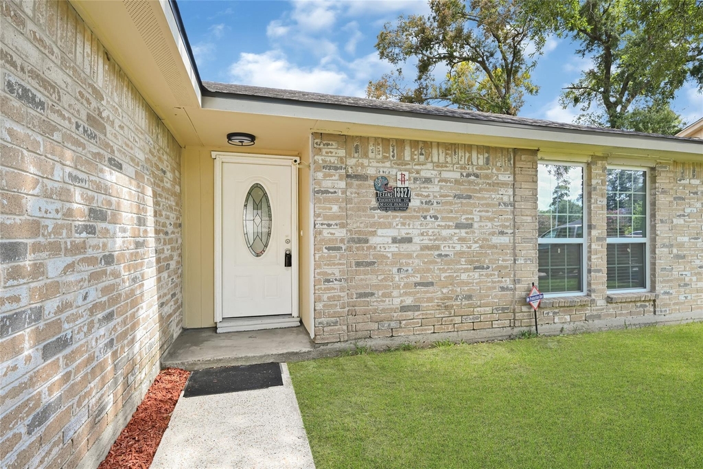 13327 N Thorntree Drive - Photo 2