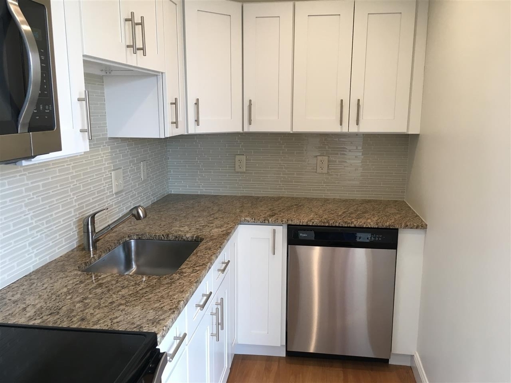 875 Elm - Photo 18