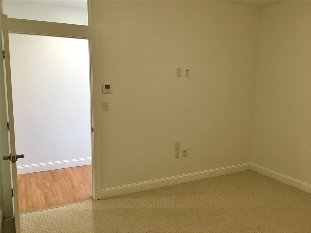 875 Elm - Photo 30