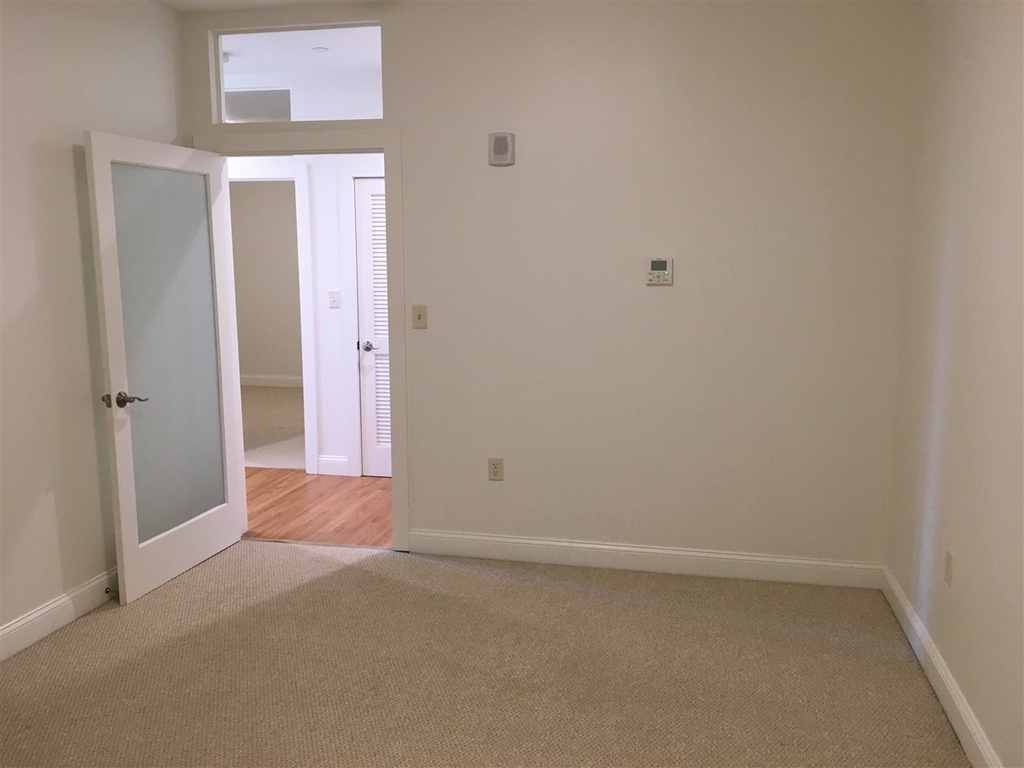 875 Elm - Photo 25