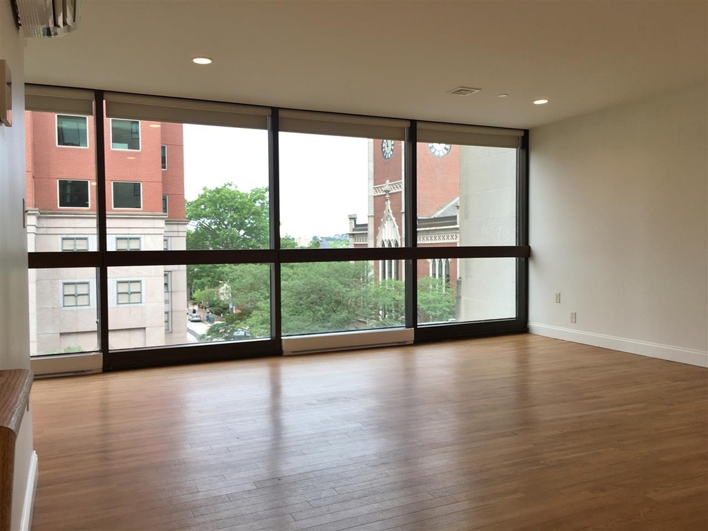 875 Elm - Photo 6