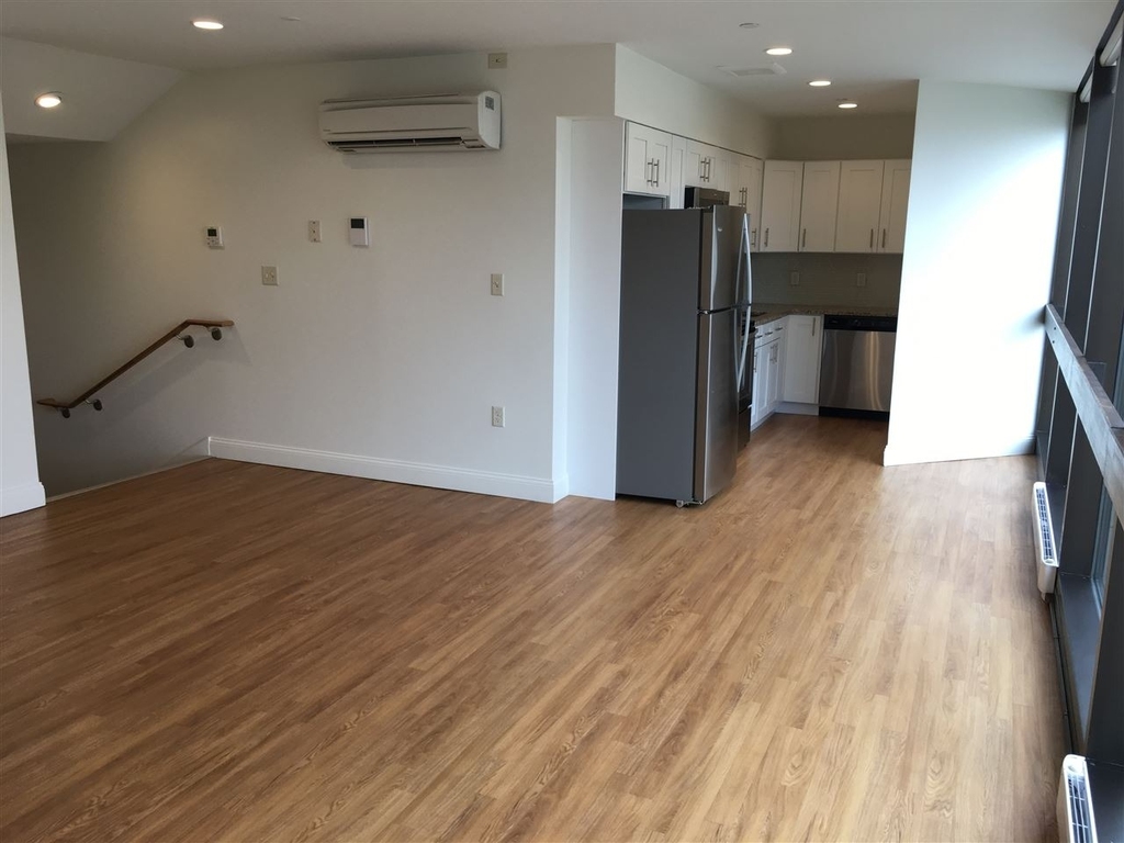 875 Elm - Photo 14