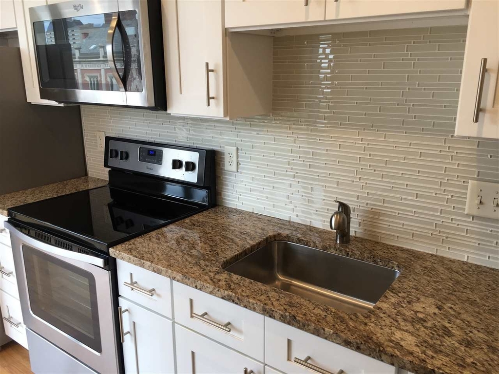 875 Elm - Photo 19