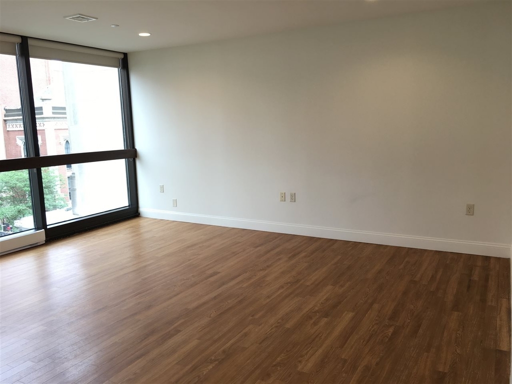 875 Elm - Photo 7