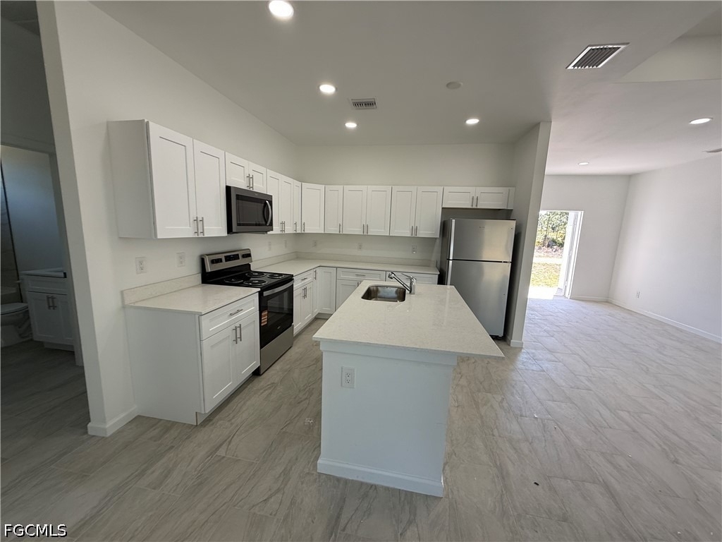 1115 Cove Street E - Photo 3