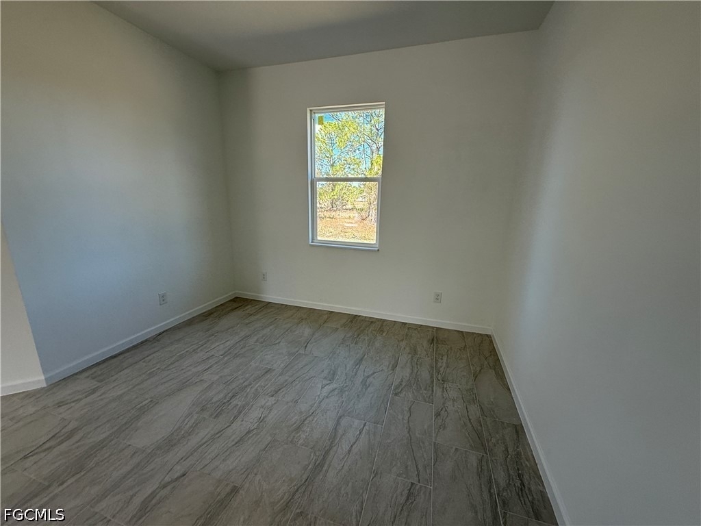 1115 Cove Street E - Photo 9