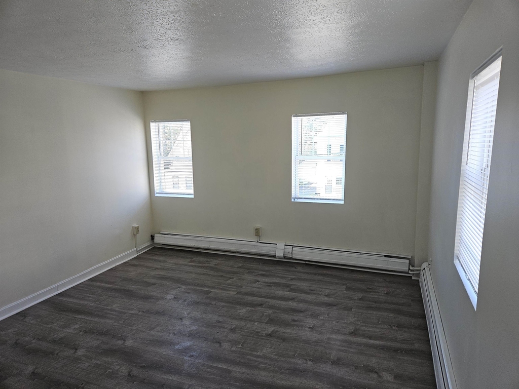 89 Sixth - Photo 3