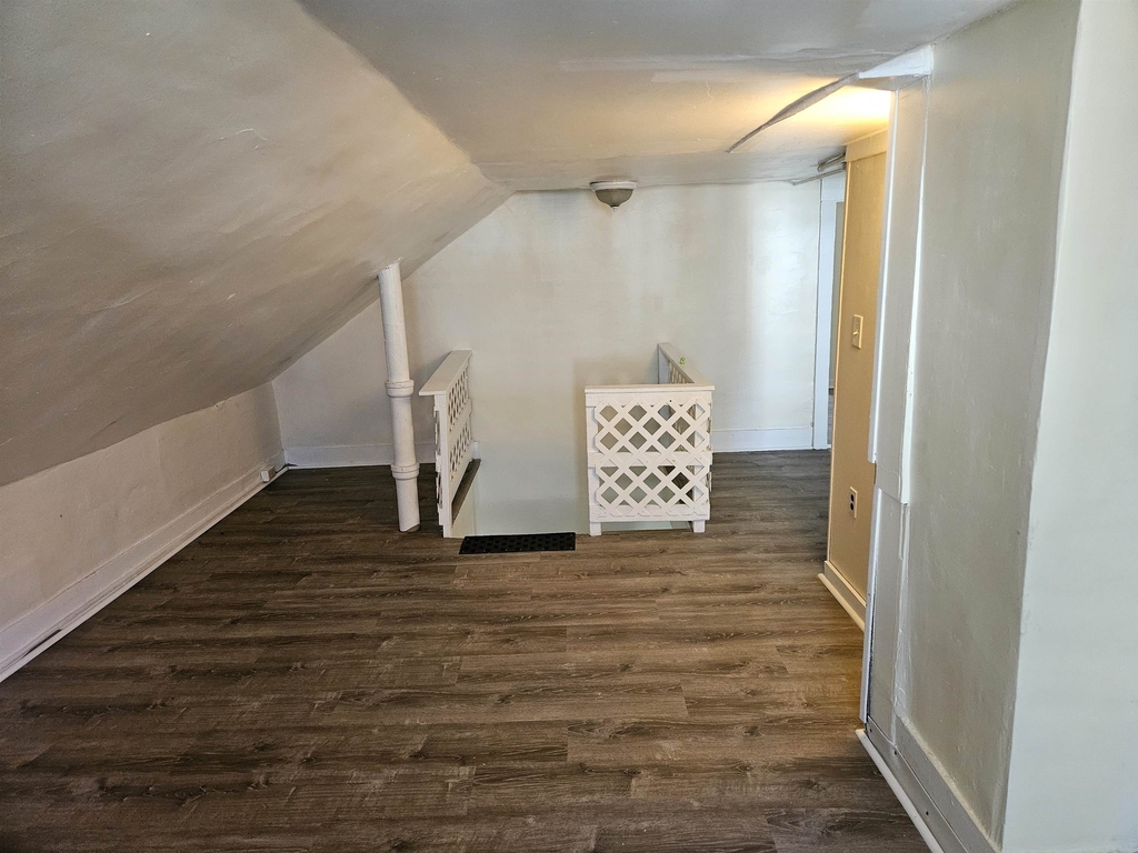 89 Sixth - Photo 6