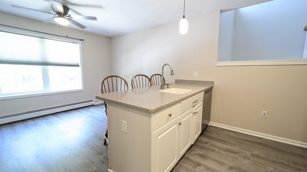 1465 Hooksett - Photo 3