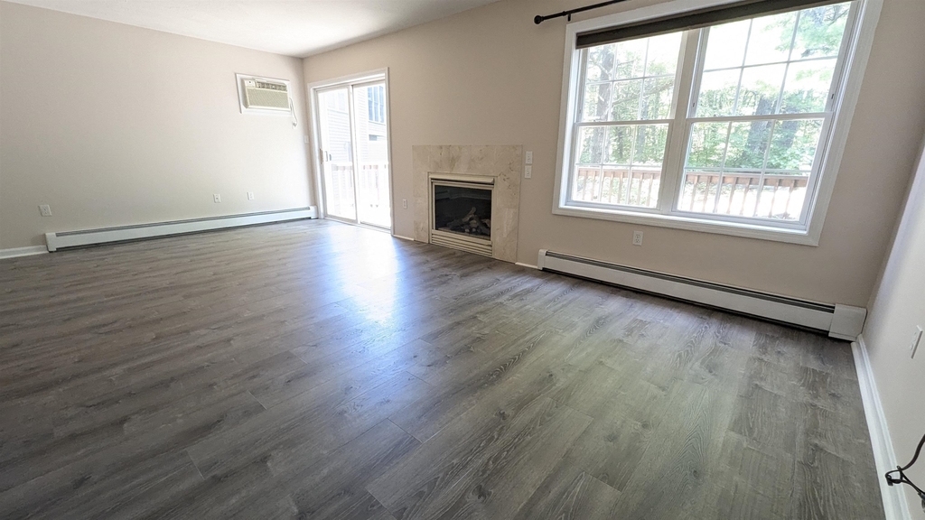 1465 Hooksett - Photo 8