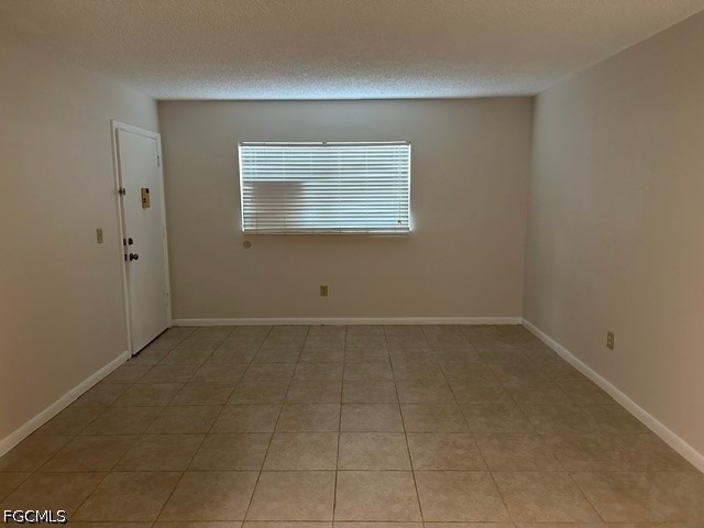 1518 Edgewater Circle - Photo 2