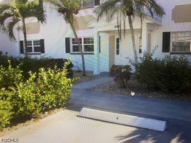 1518 Edgewater Circle - Photo 0