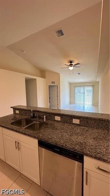 1712 Sw 32nd Street - Photo 0