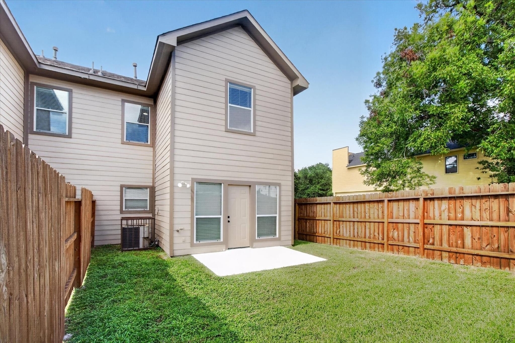 3323 Dennis Street - Photo 13