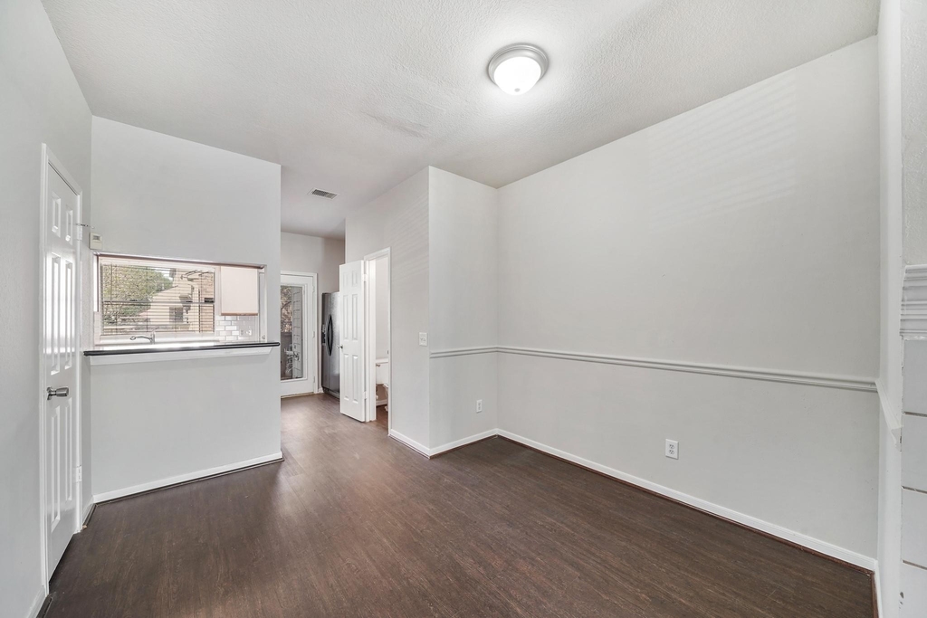 2930 Grants Lake Boulevard - Photo 3