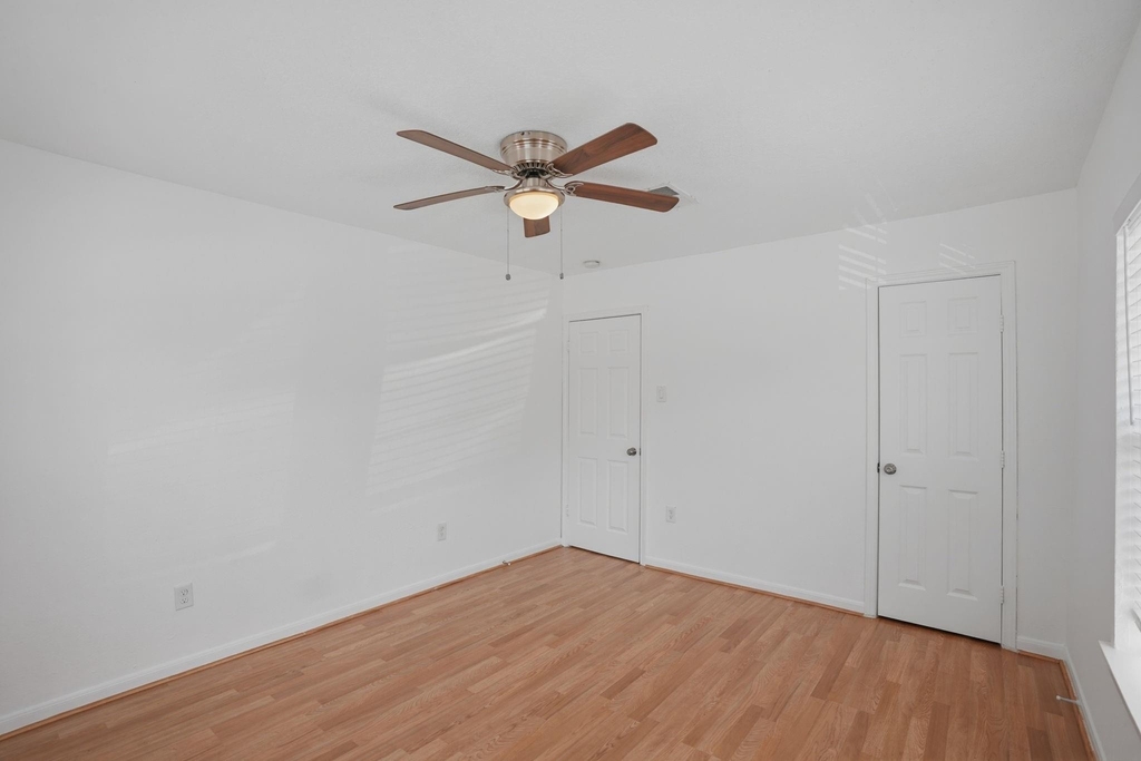 5315 Bell Street - Photo 14