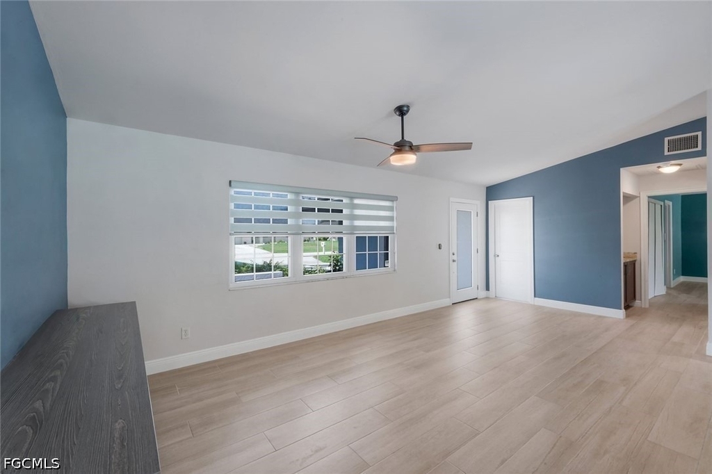 2212 Se 7th Street - Photo 4