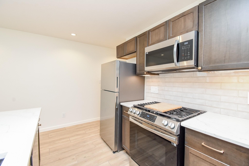 2509 Terry Street - Photo 3
