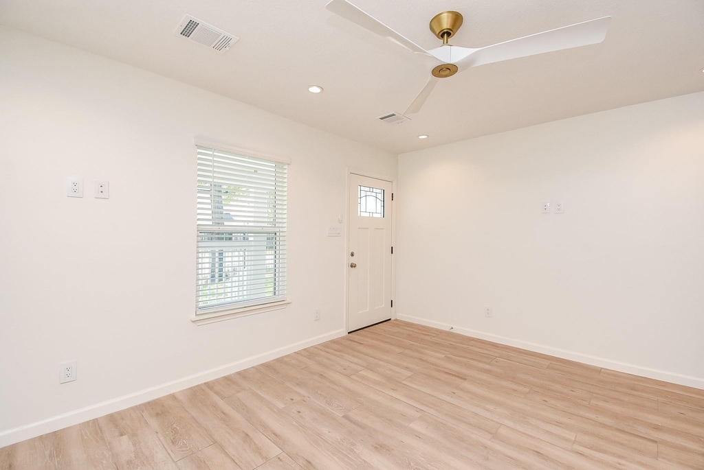 2509 Terry Street - Photo 7