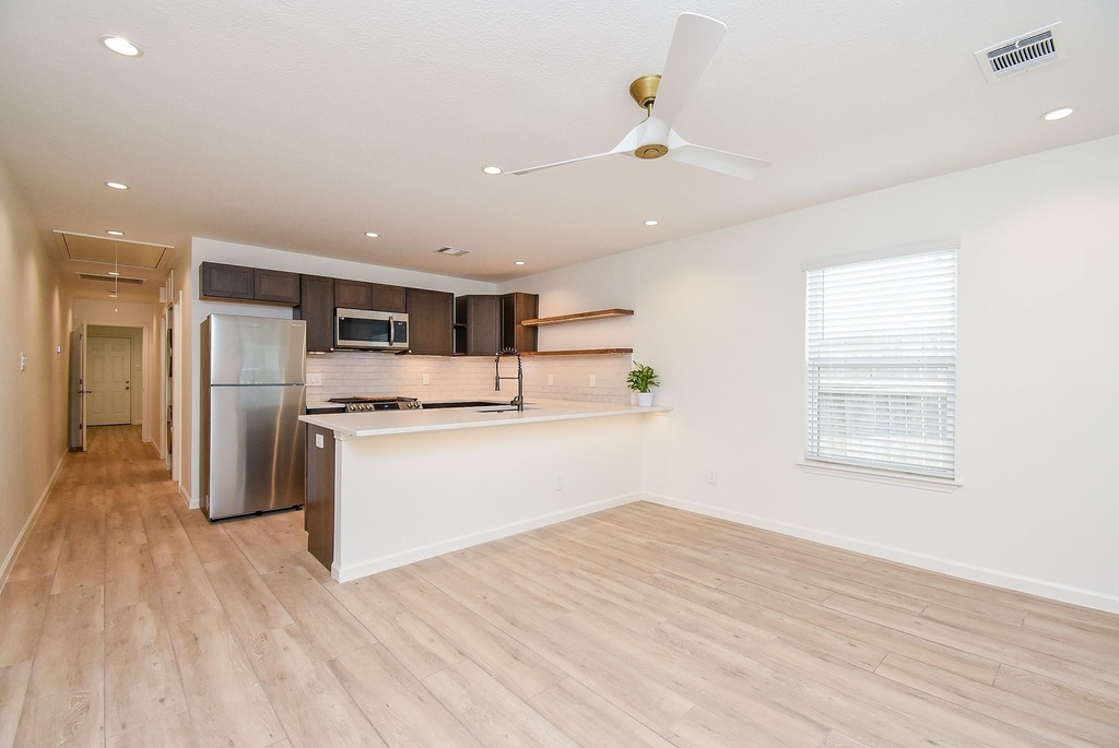 2509 Terry Street - Photo 0