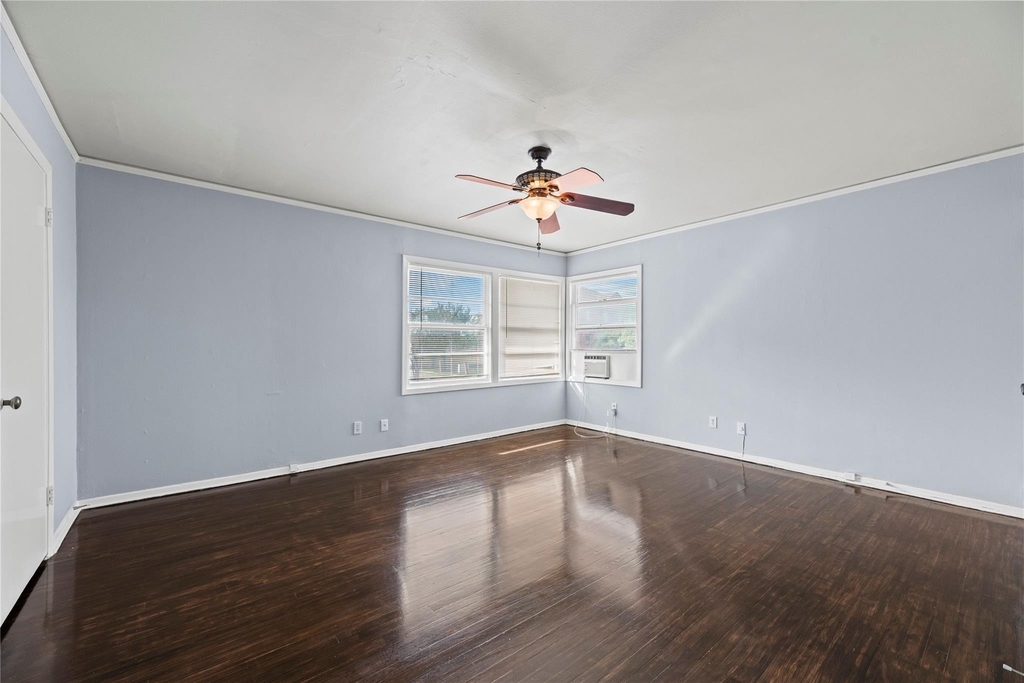 3930 Law Street - Photo 12