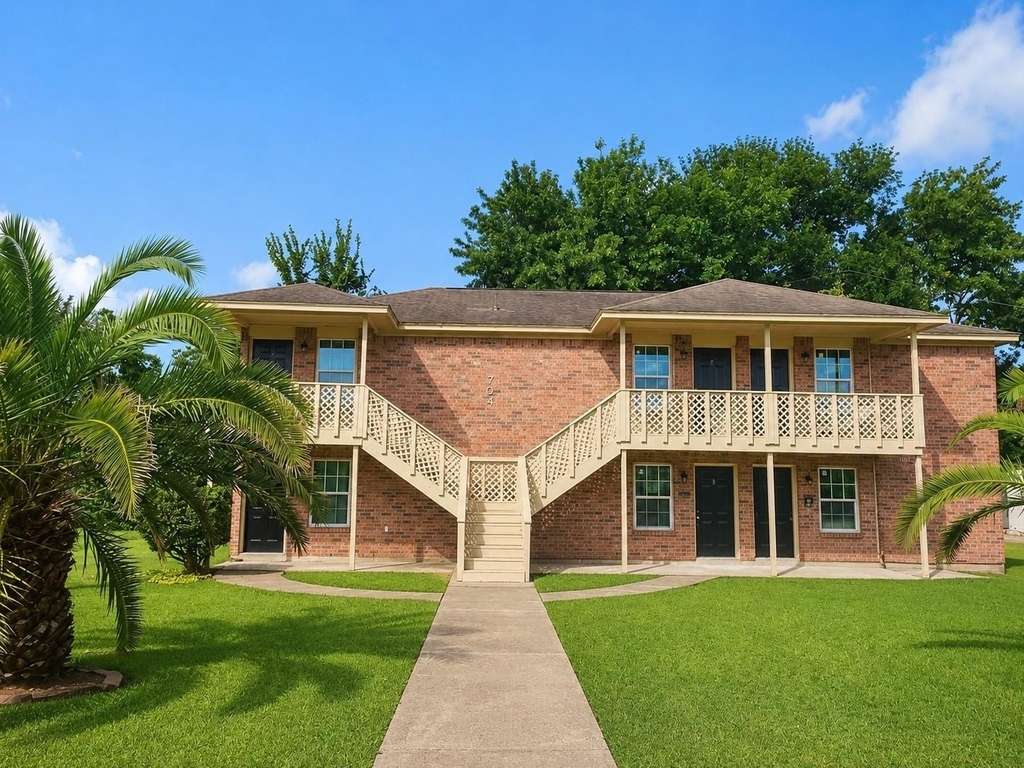 704 Ave B - Photo 0