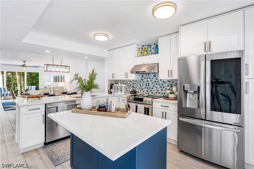 3001 Sandpiper Bay Circle - Photo 3