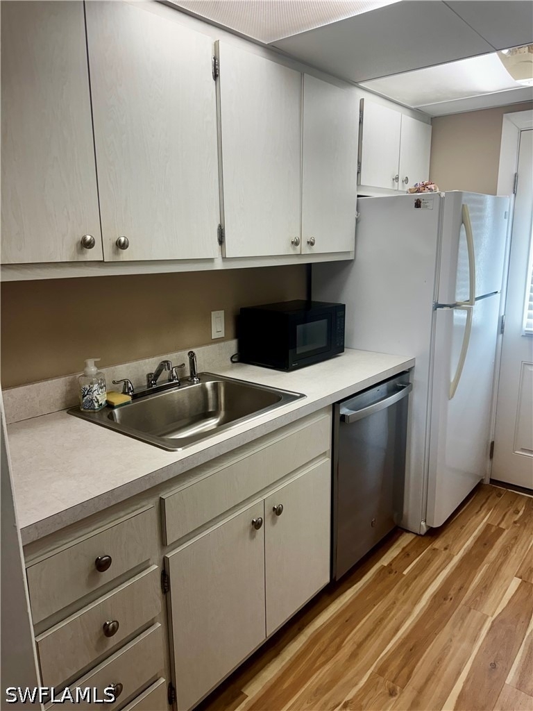 1021 3rd Street S - Photo 4