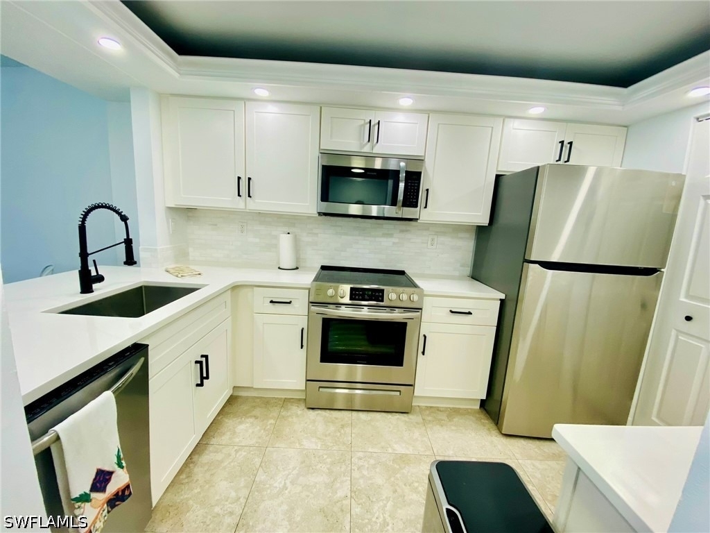601 Seaview Court - Photo 3