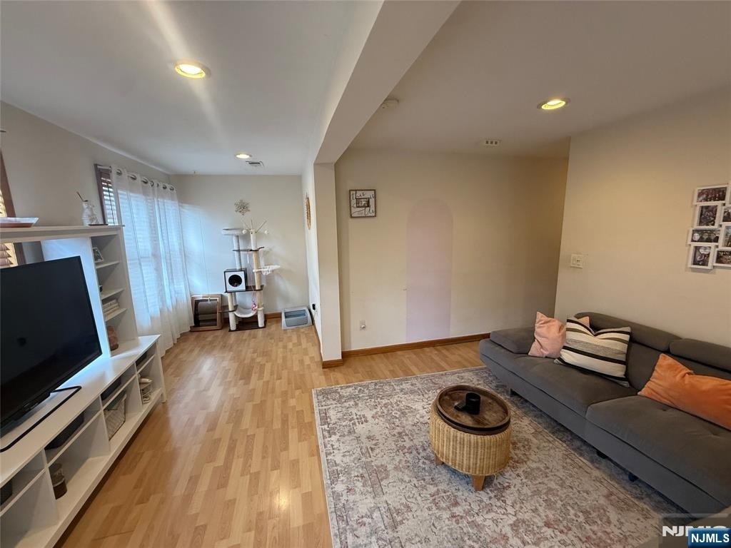 35 Ralph - Photo 1