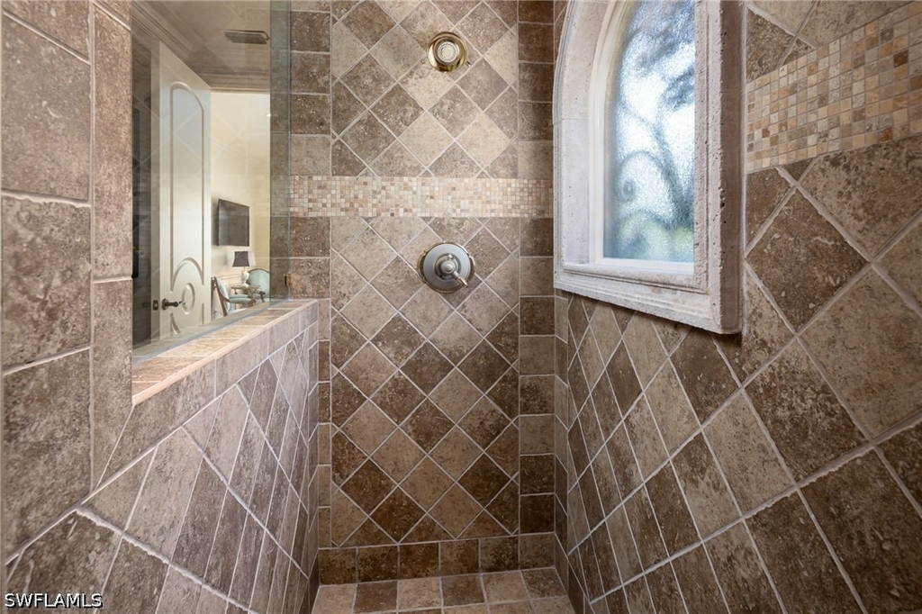 3280 Gordon Drive - Photo 32