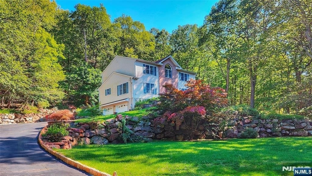 281 Kinnelon - Photo 1