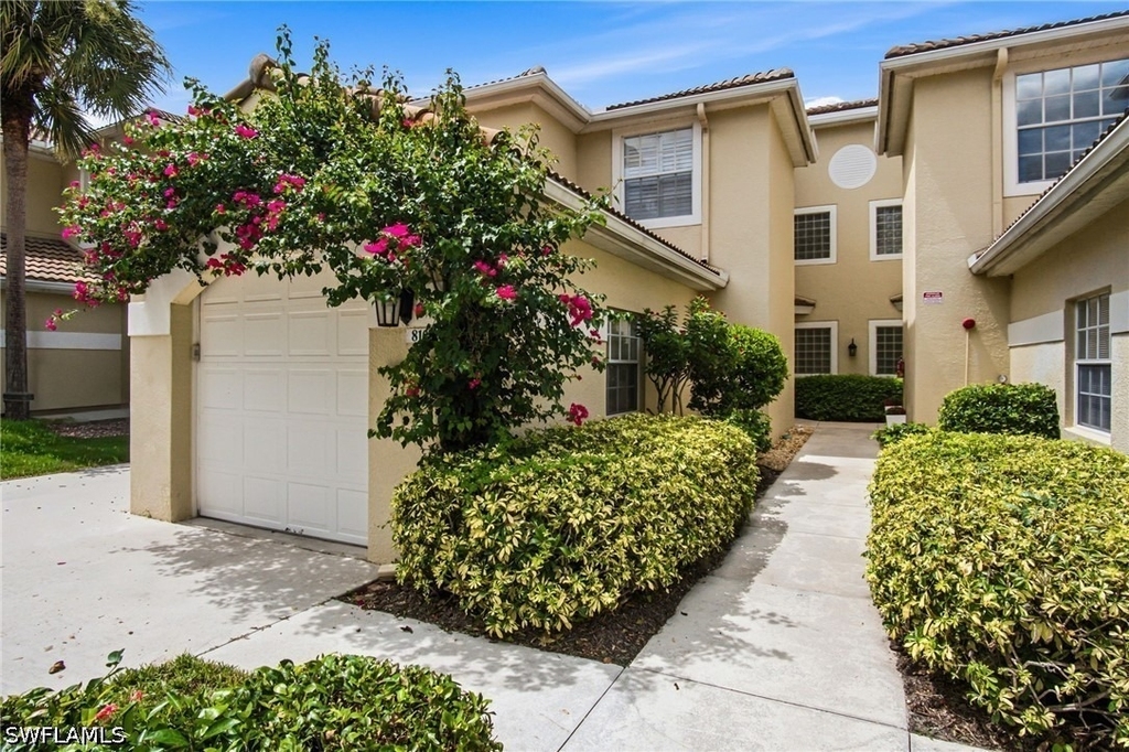 77 Silver Oaks Circle - Photo 0