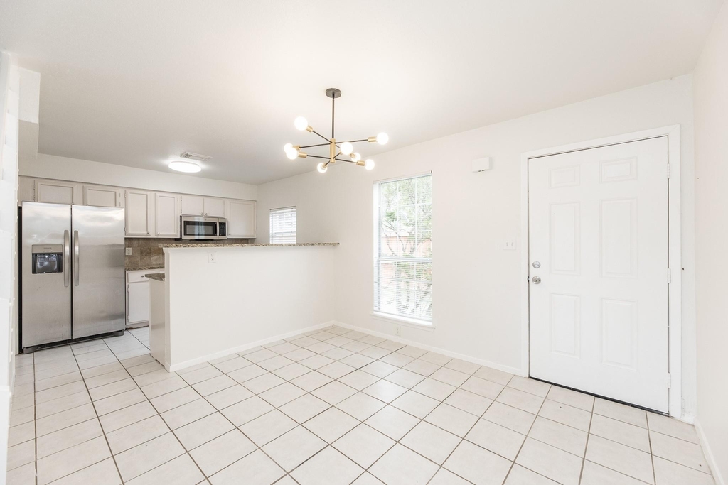 1902 Avenue B - Photo 1