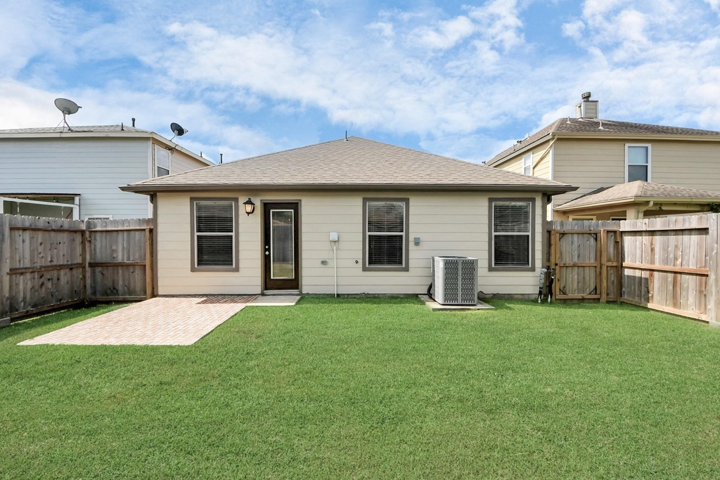 2930 Ribbon Creek Way - Photo 19