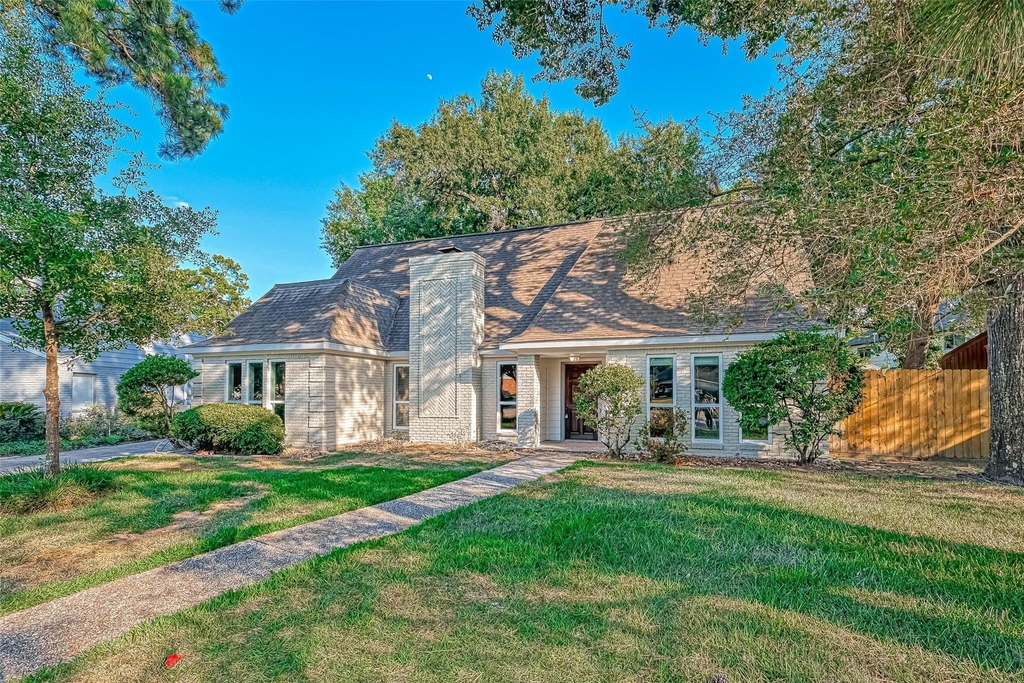 3615 Highfalls Drive - Photo 1