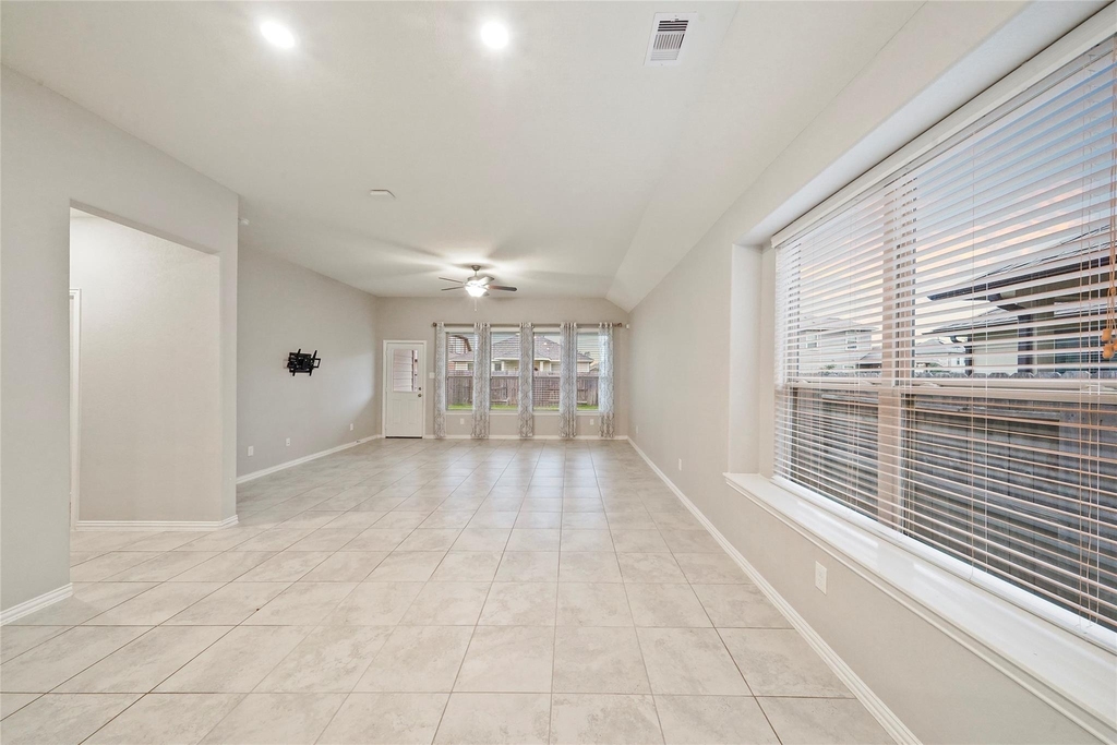27910 Augusta View Drive - Photo 14