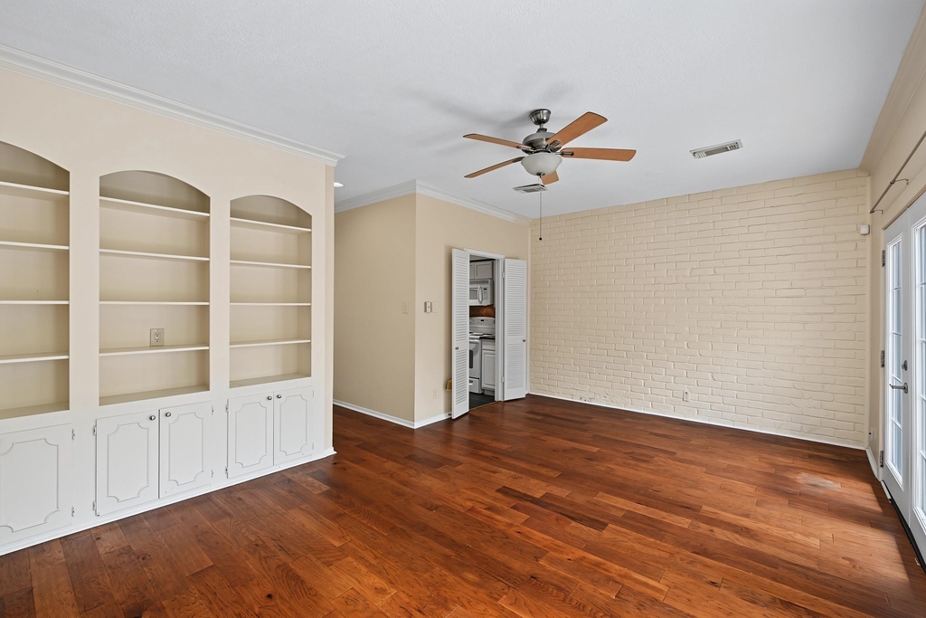 3721 Wakeforest - Photo 15