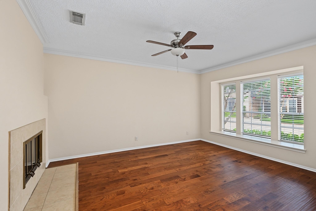 3721 Wakeforest - Photo 8