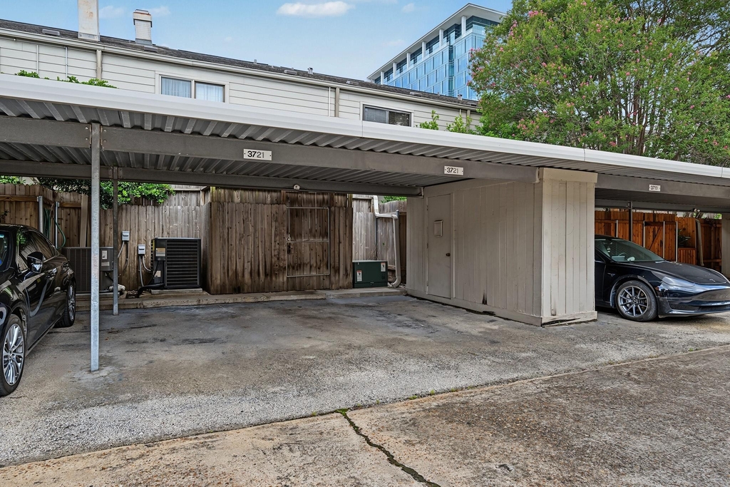 3721 Wakeforest - Photo 6
