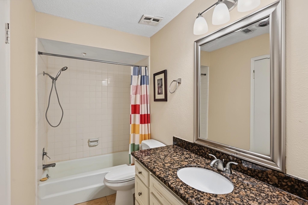 3721 Wakeforest - Photo 4