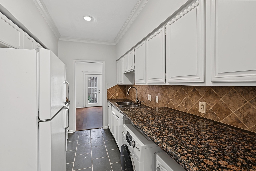 3721 Wakeforest - Photo 12