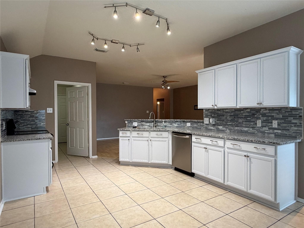 9510 Barr Spring Drive - Photo 8