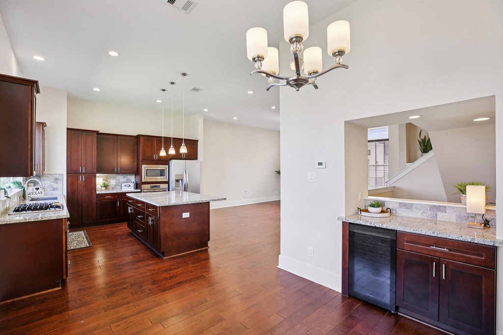 209 Burr Street - Photo 16