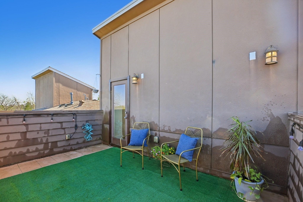 209 Burr Street - Photo 38