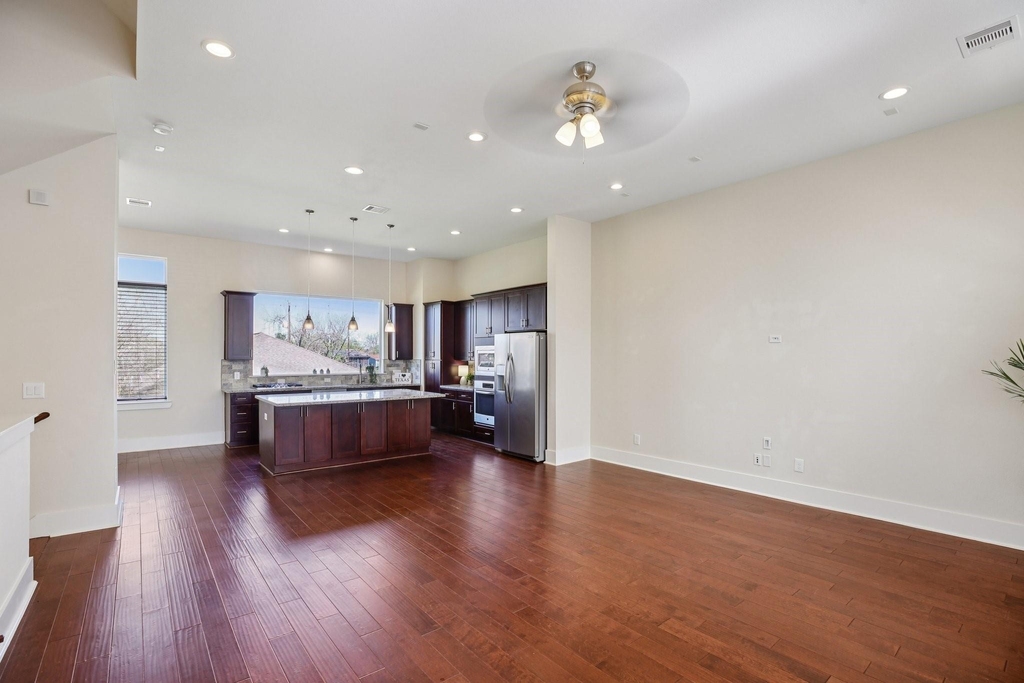 209 Burr Street - Photo 6