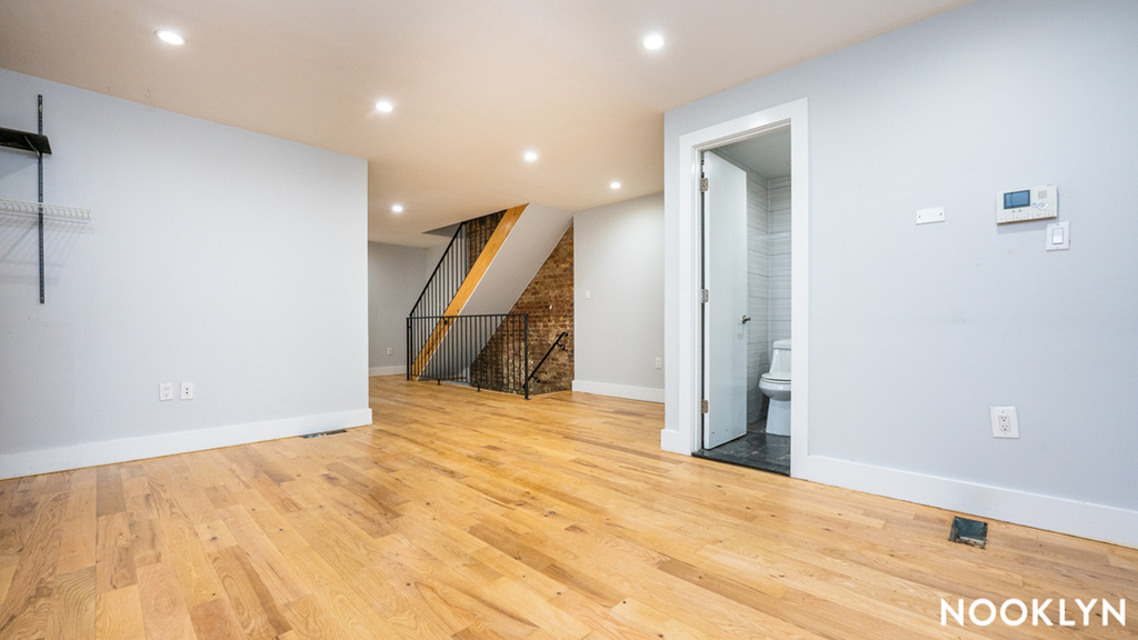 375 Vernon Ave - Photo 2