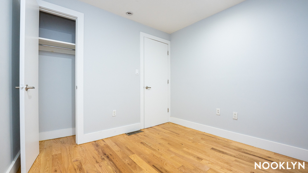 375 Vernon Ave - Photo 15