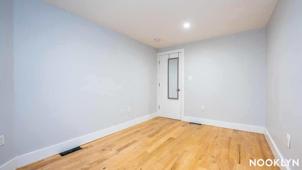 375 Vernon Ave - Photo 6